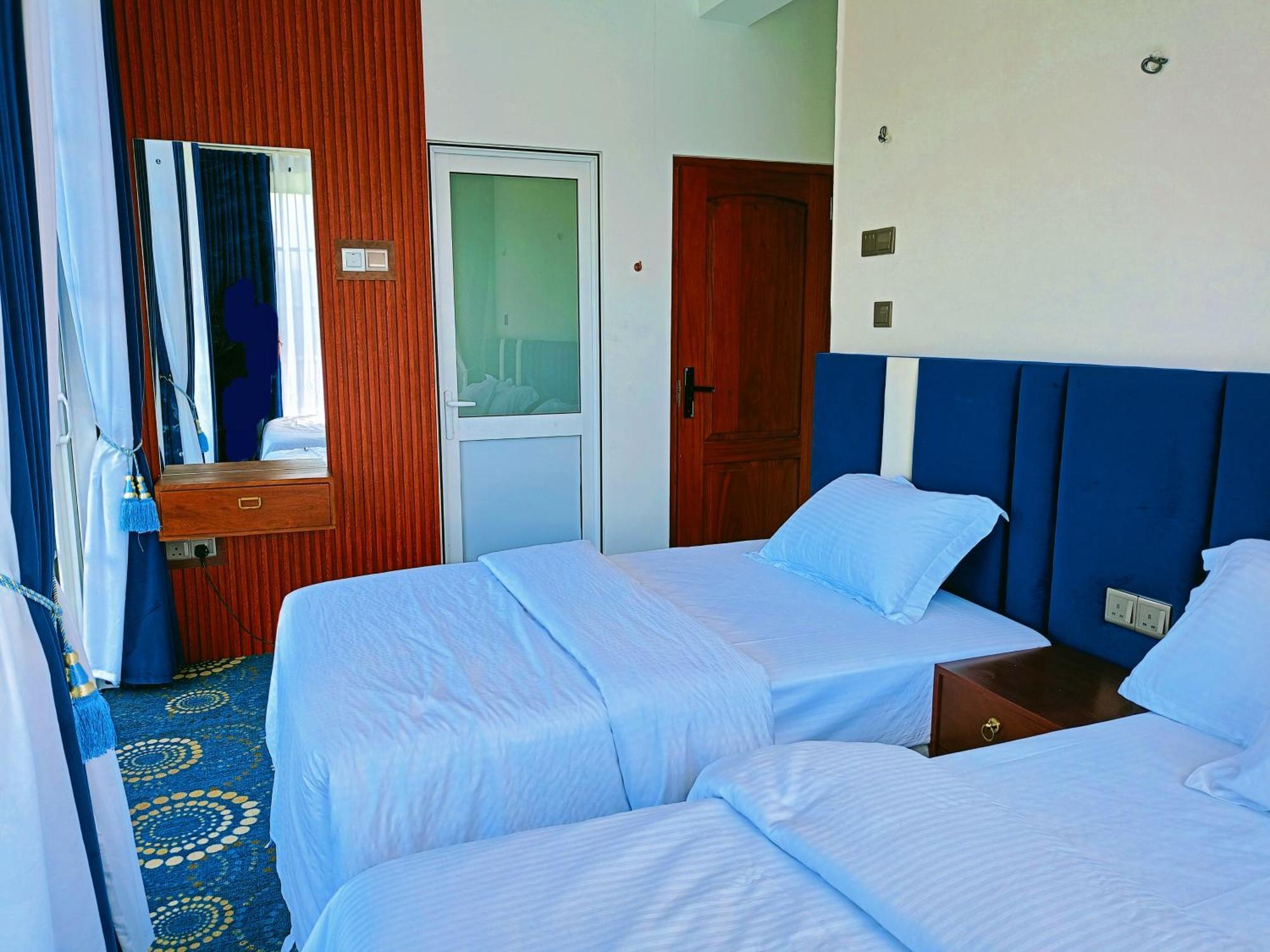 Golden Mist Hotel นูวาราเอลิยา ภายนอก รูปภาพ