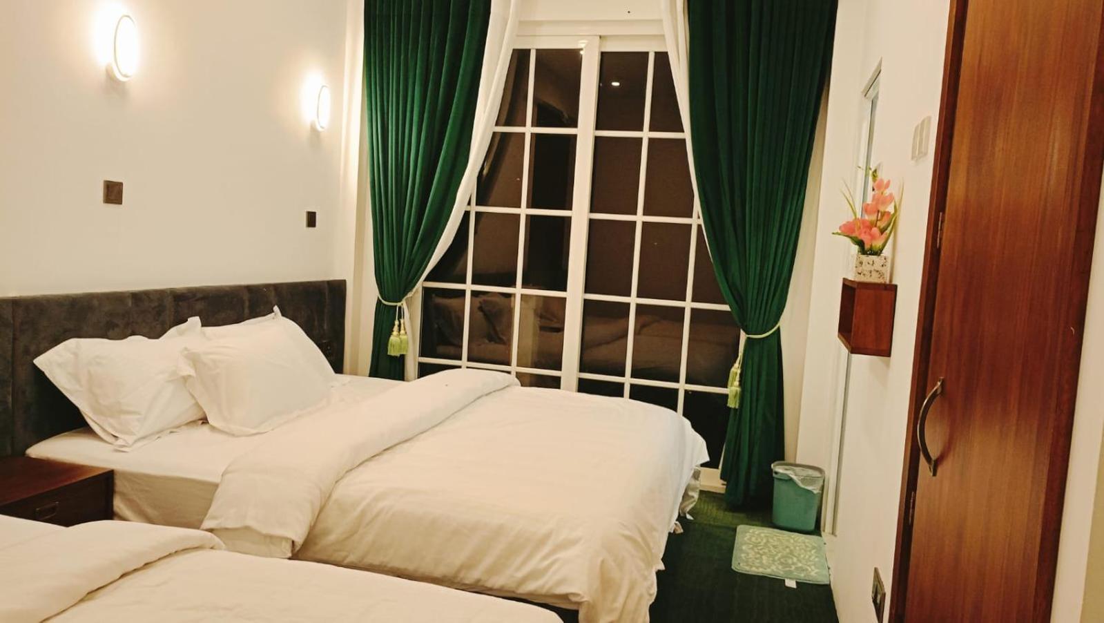 Golden Mist Hotel นูวาราเอลิยา ภายนอก รูปภาพ